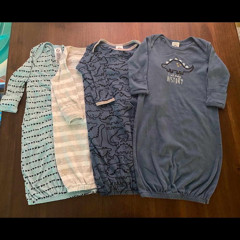Gerber Sleeper Gowns 0-6 Dinosaurs
